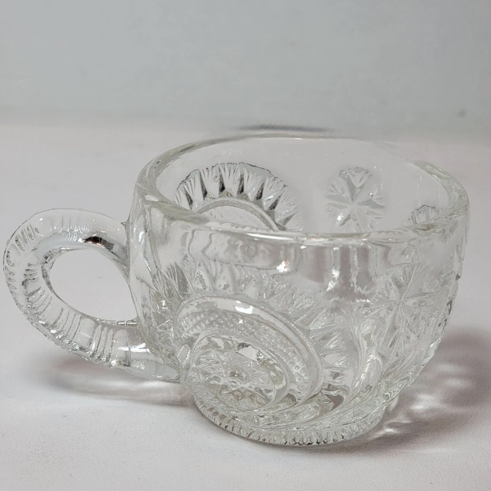 L.E. Smith Pinwheel & Stars Pressed Glass Punch Cup VTG Slewed Horseshoe (9)